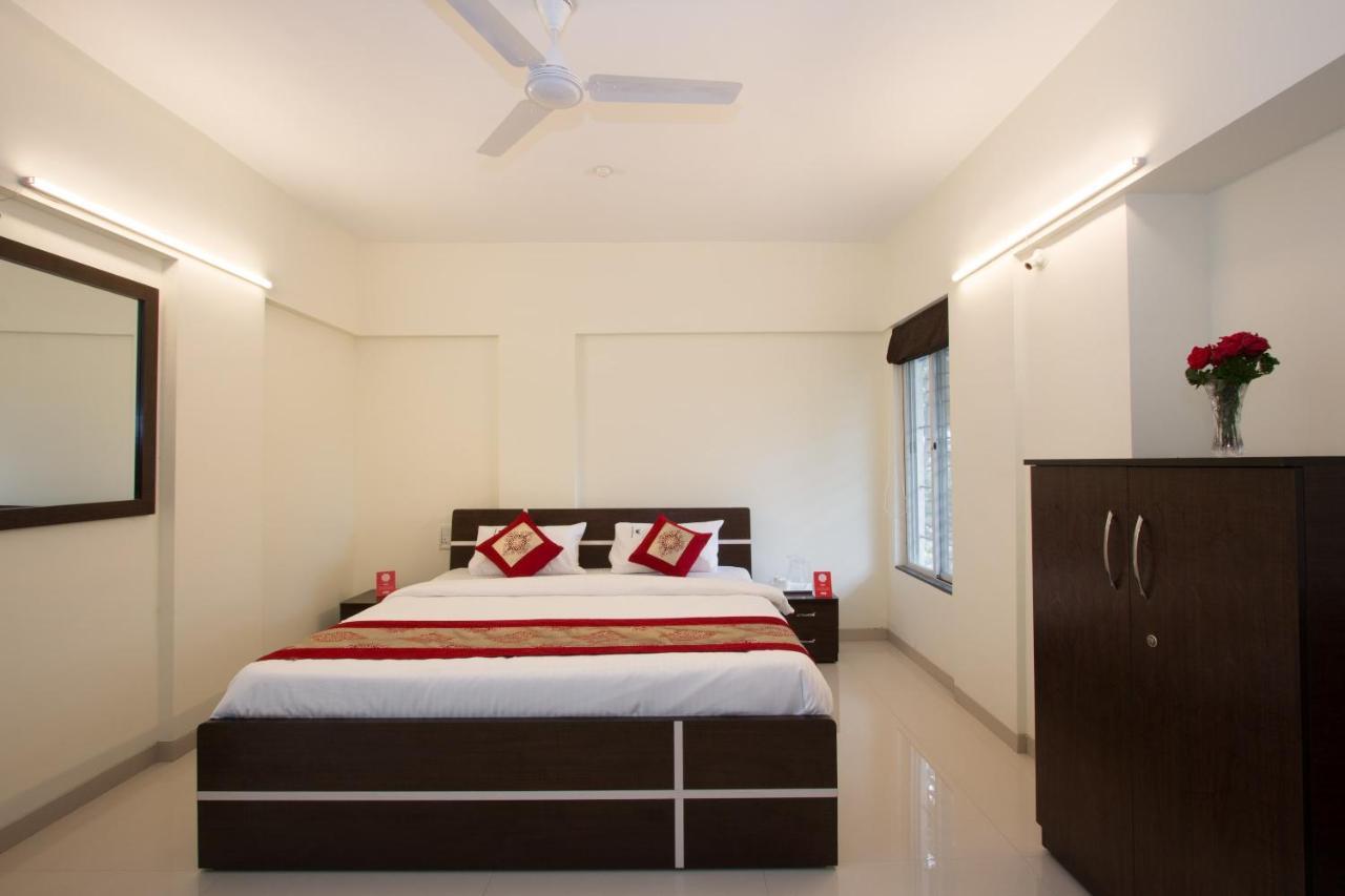 Oyo 9052 Leisurely Abode Hotel Khadki Bagian luar foto