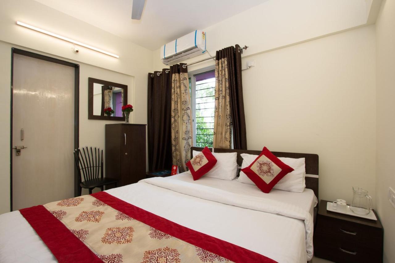 Oyo 9052 Leisurely Abode Hotel Khadki Bagian luar foto