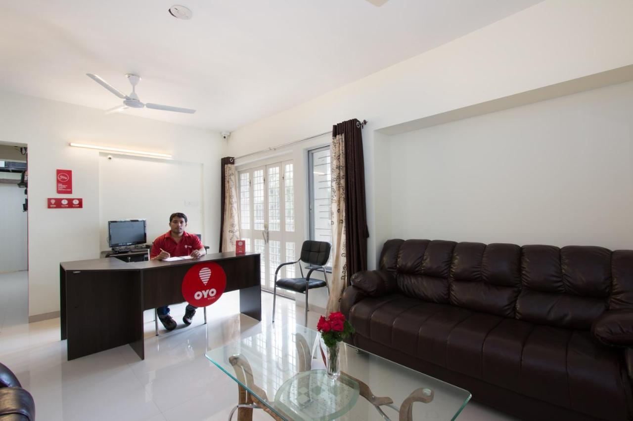 Oyo 9052 Leisurely Abode Hotel Khadki Bagian luar foto